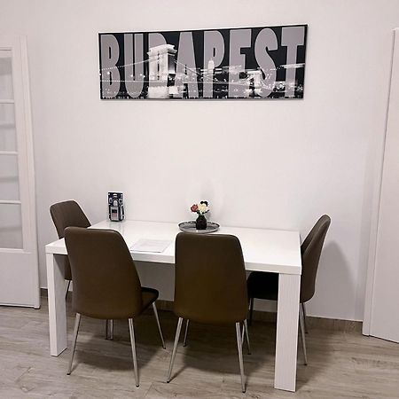 Boutique Family Apartment In The Heart Of City Budapesta Exterior foto