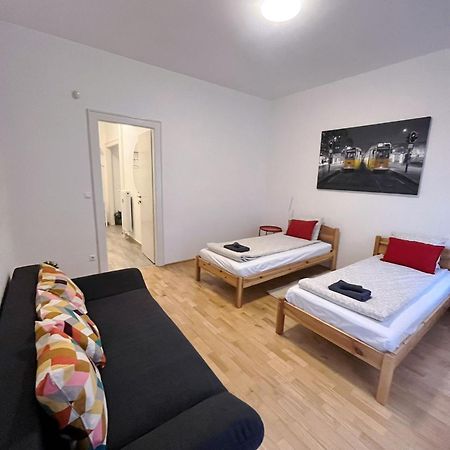 Boutique Family Apartment In The Heart Of City Budapesta Exterior foto