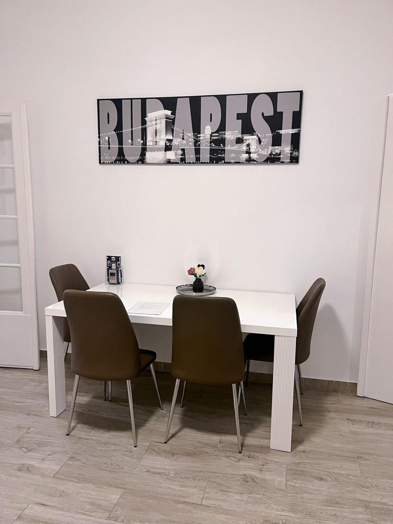 Boutique Family Apartment In The Heart Of City Budapesta Exterior foto