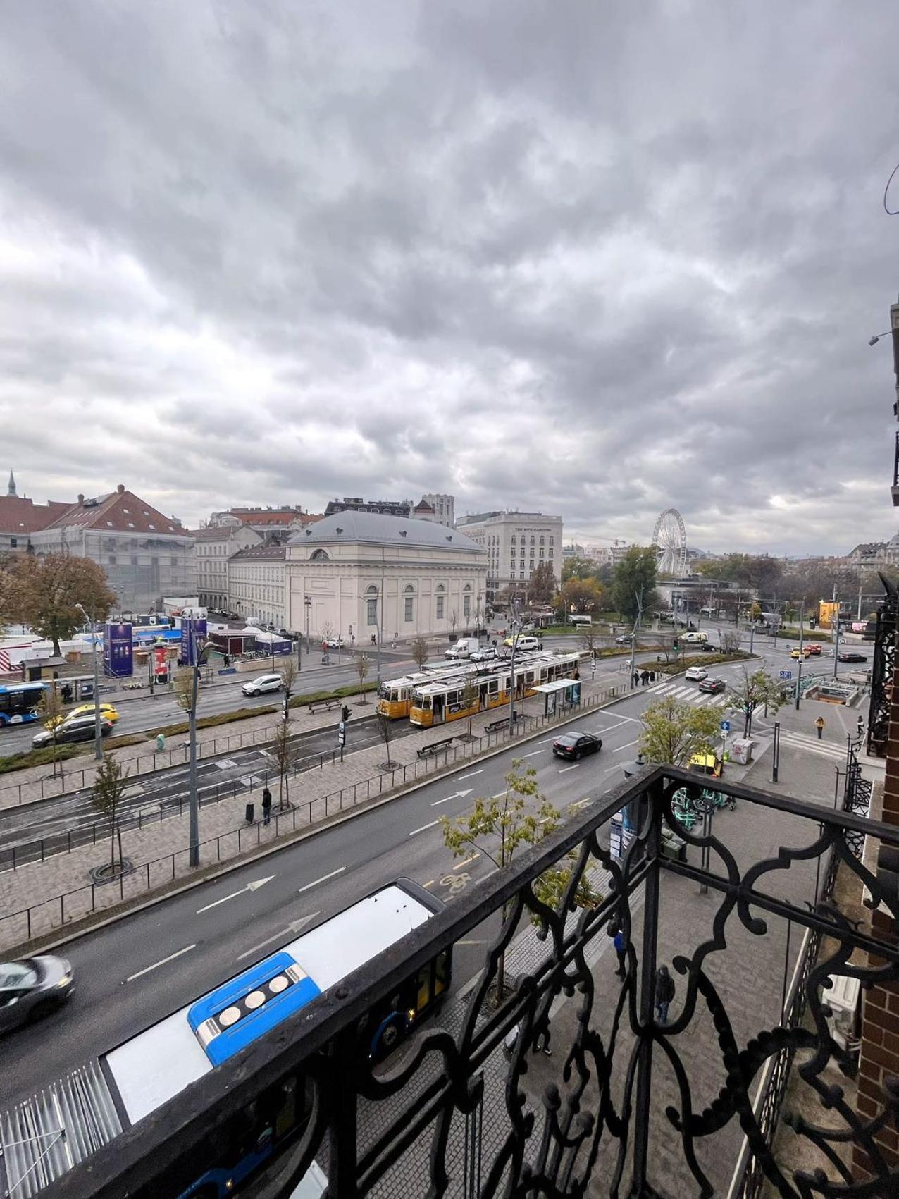 Boutique Family Apartment In The Heart Of City Budapesta Exterior foto