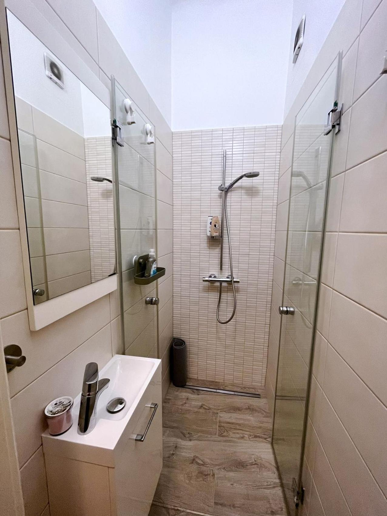 Boutique Family Apartment In The Heart Of City Budapesta Exterior foto
