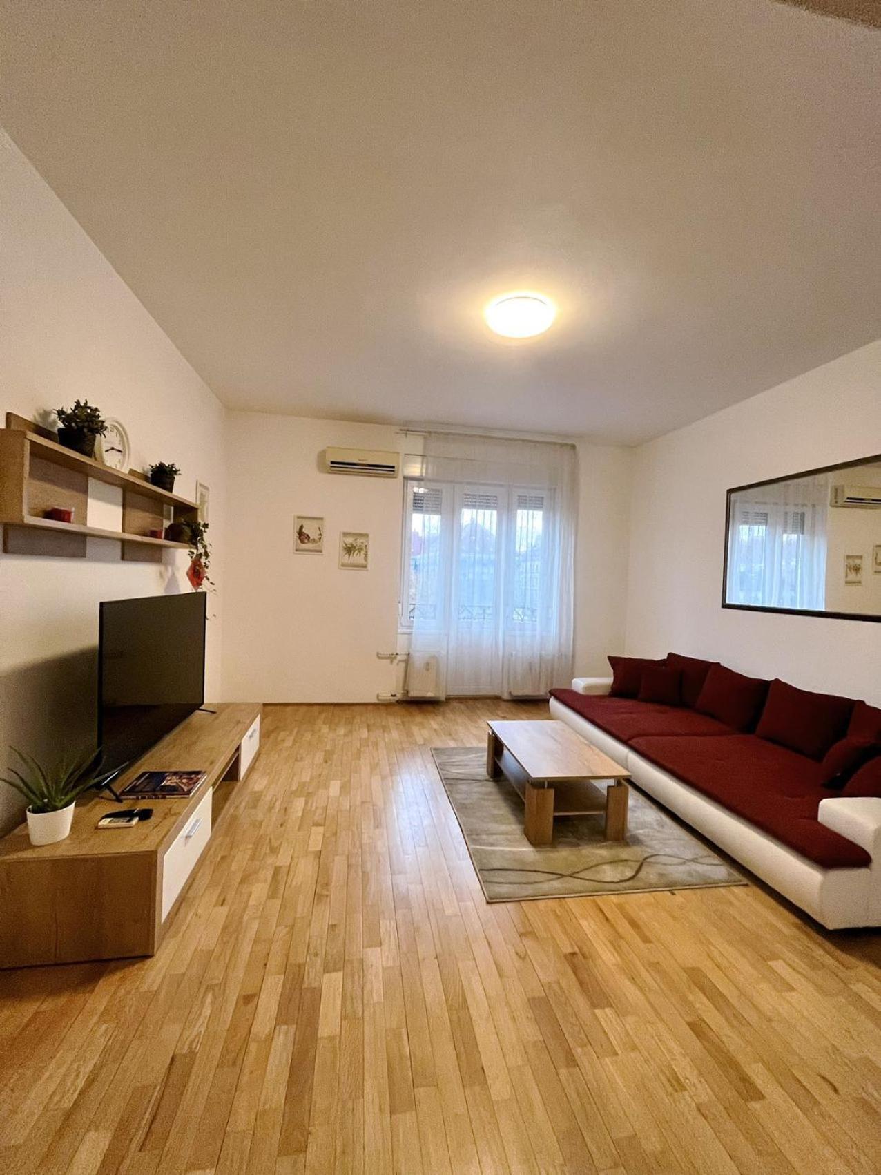 Boutique Family Apartment In The Heart Of City Budapesta Exterior foto